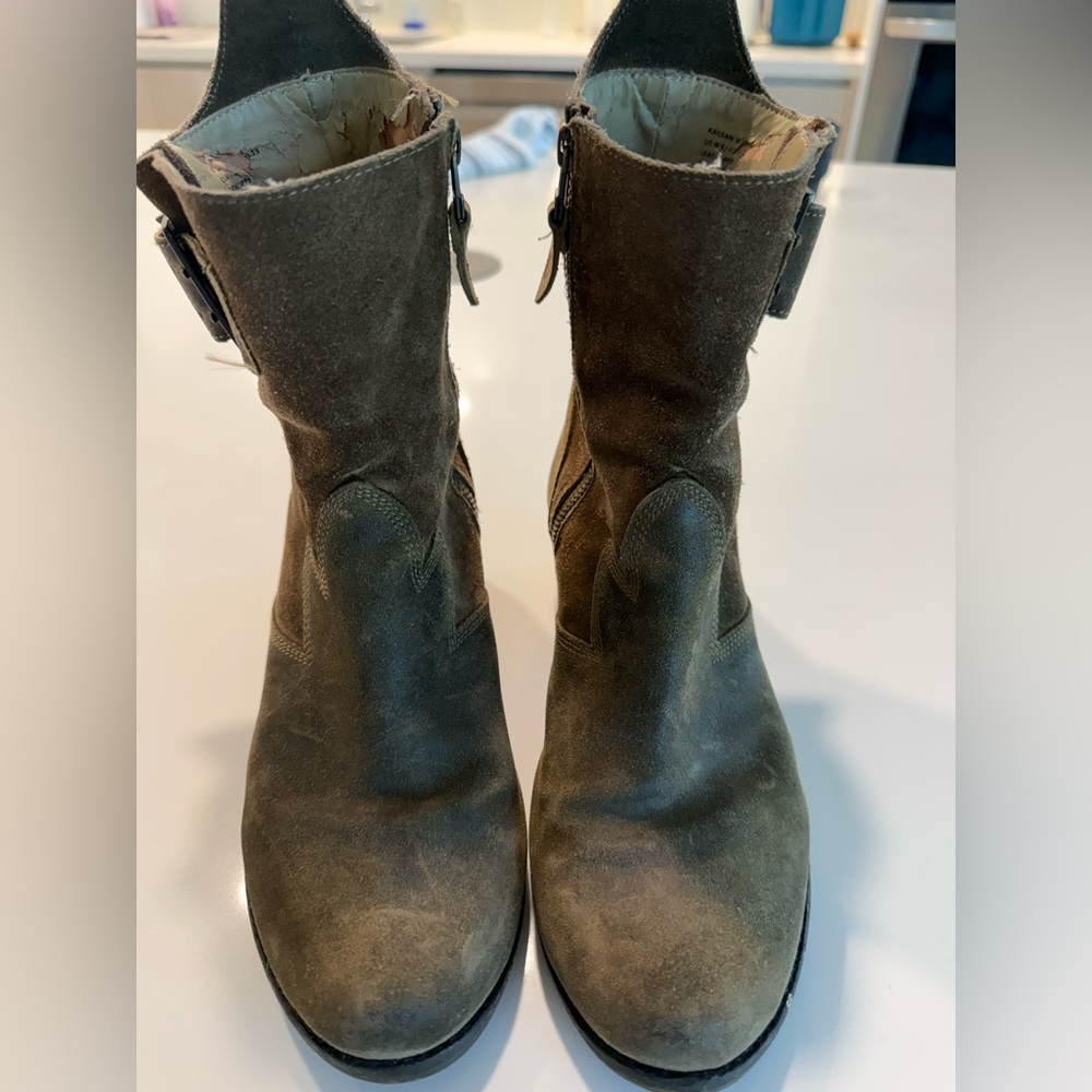 Olukai Kaiulani Women Boots Embroidered Suede Rustic Kona Coffee Leather W9
